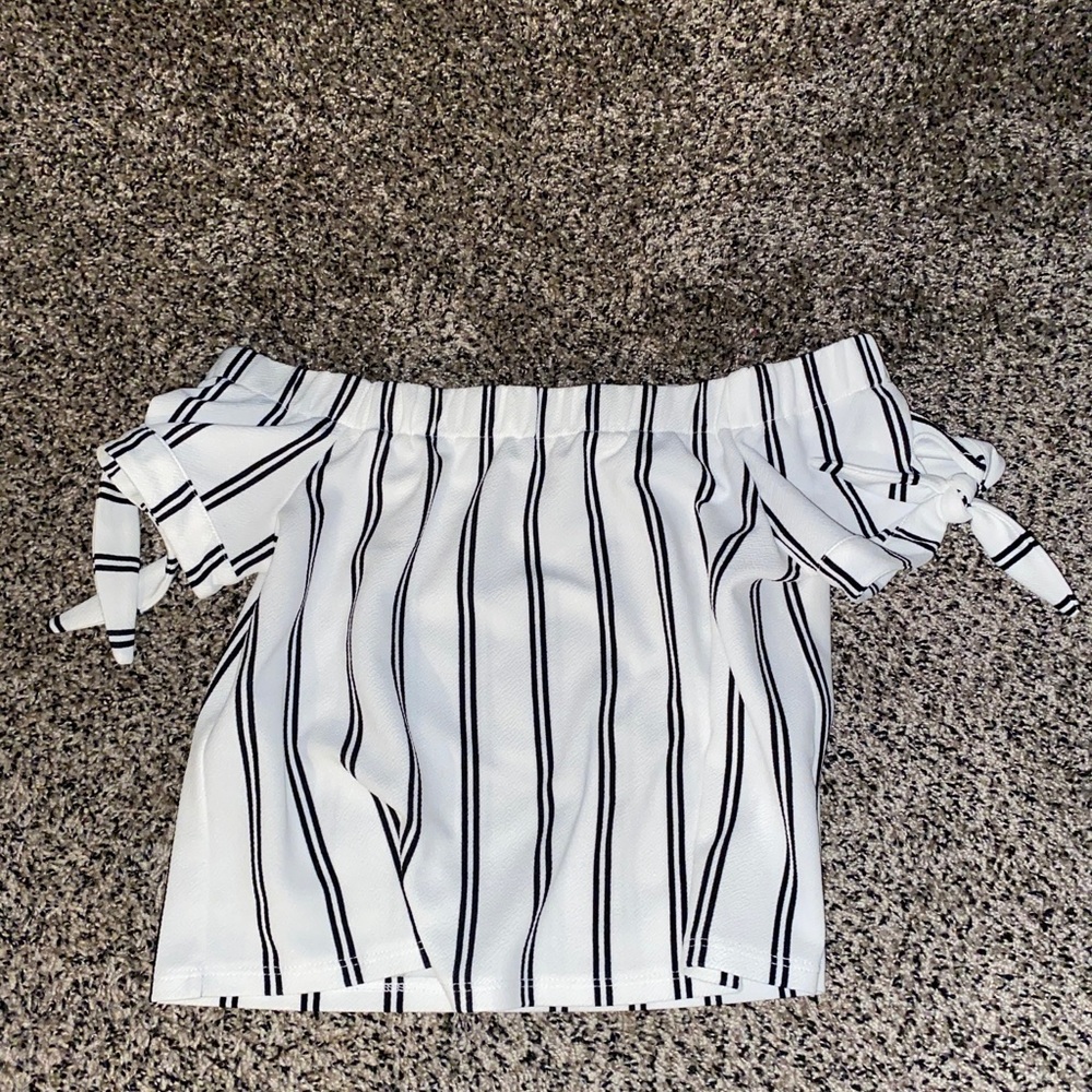 short sleeve off the shoulder shirt